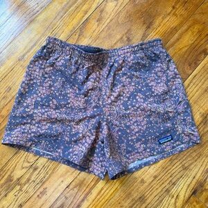 Patagonia women’s baggie shorts